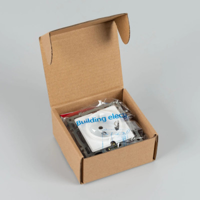 Розетка  043739